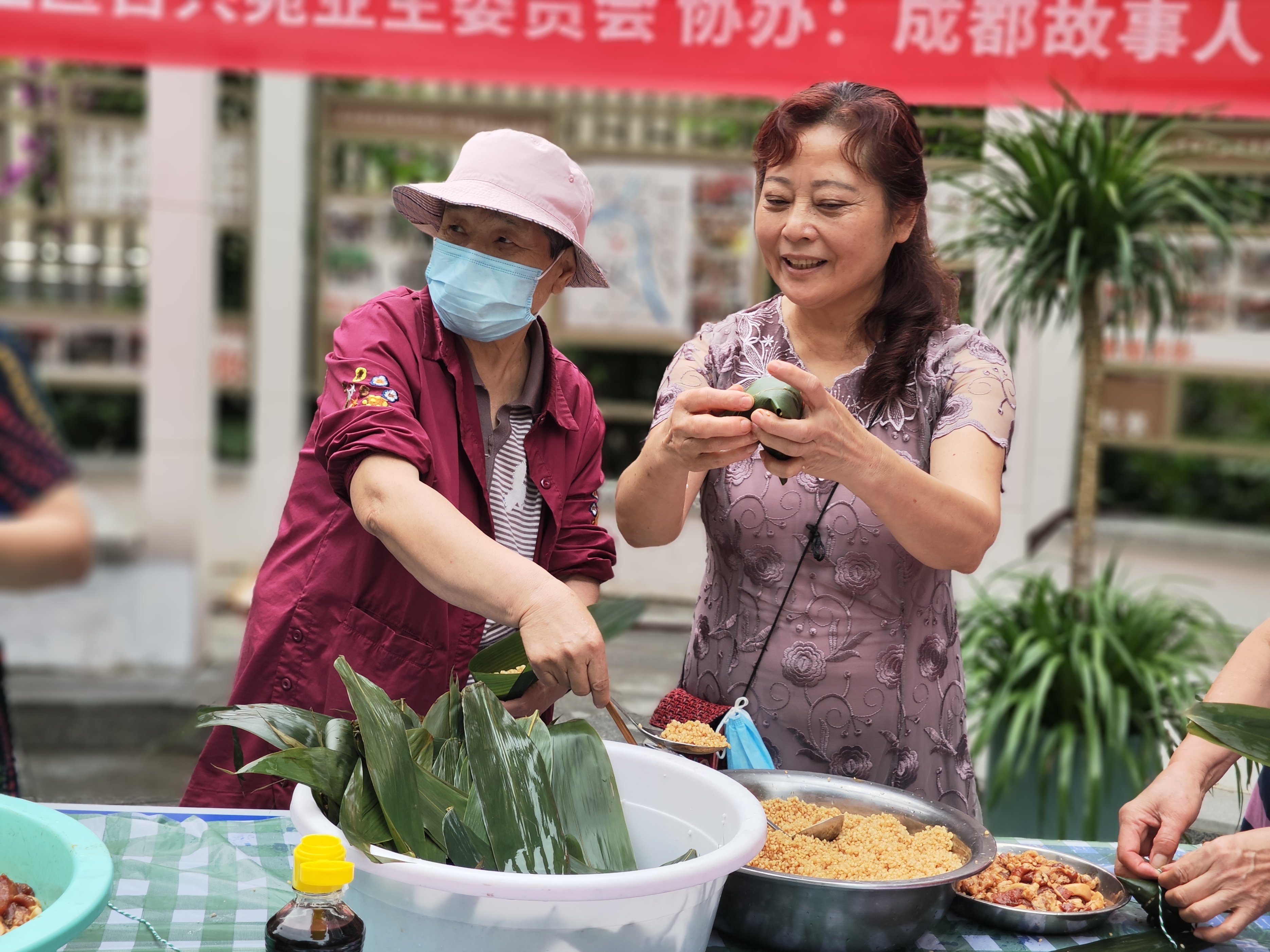 围里社区端午节包粽子大型活动,花园社区端午节包粽子活动