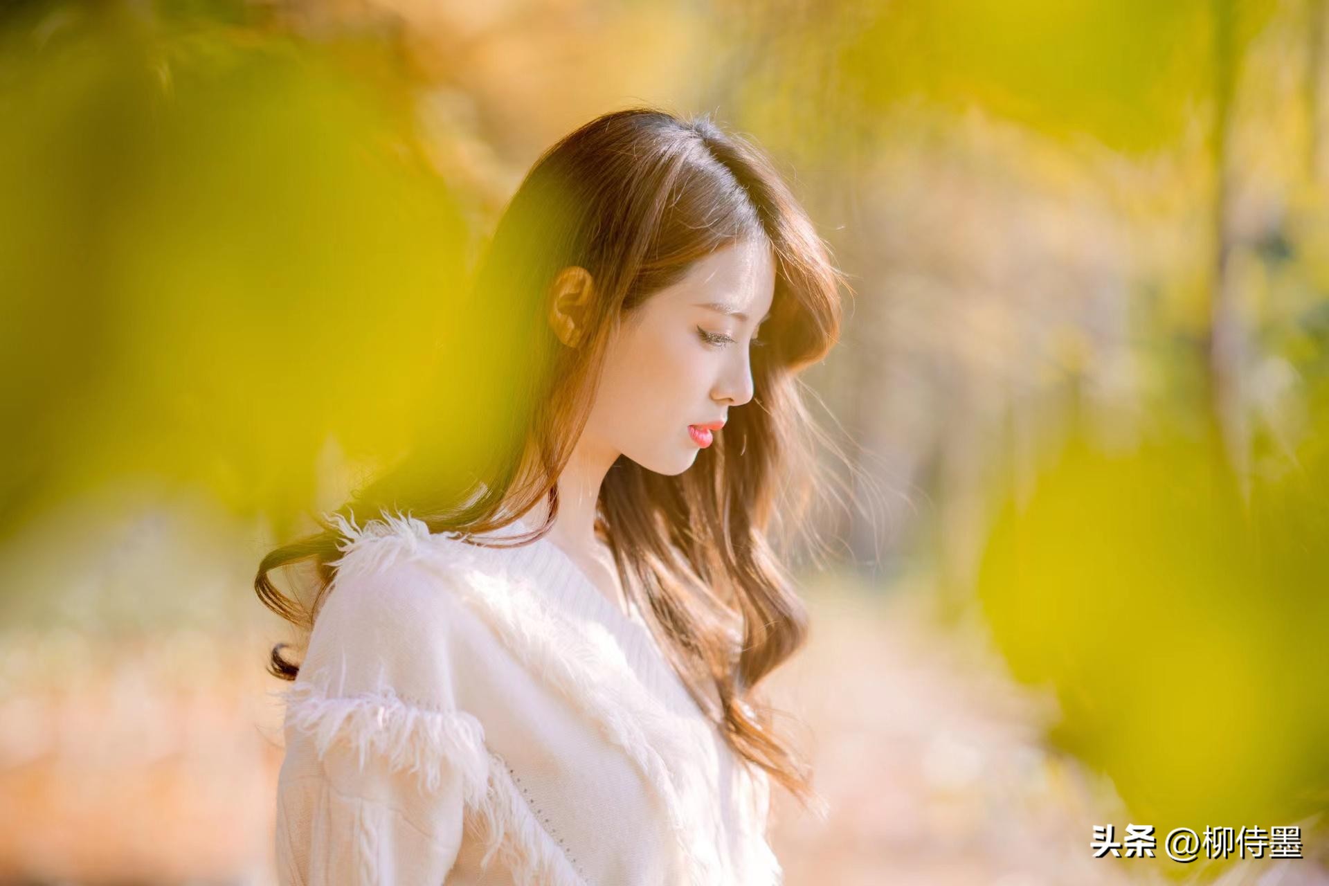 异域风情丝巾拍照姿势大全,如何搭配丝巾拍照姿势好看