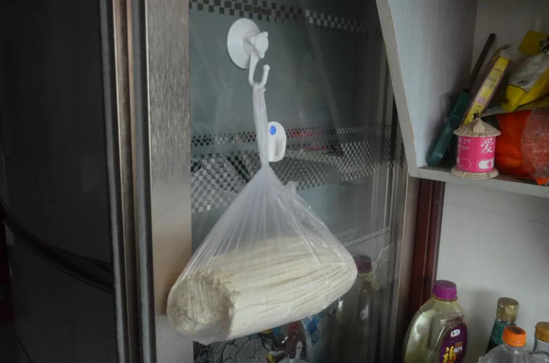 吸盘式挂钩吸不住怎么办,重复使用吸盘挂钩吸不住的妙招