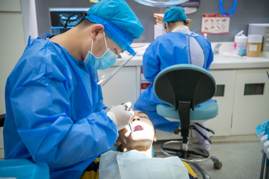 告别牙周炎的烦恼,告别牙痛