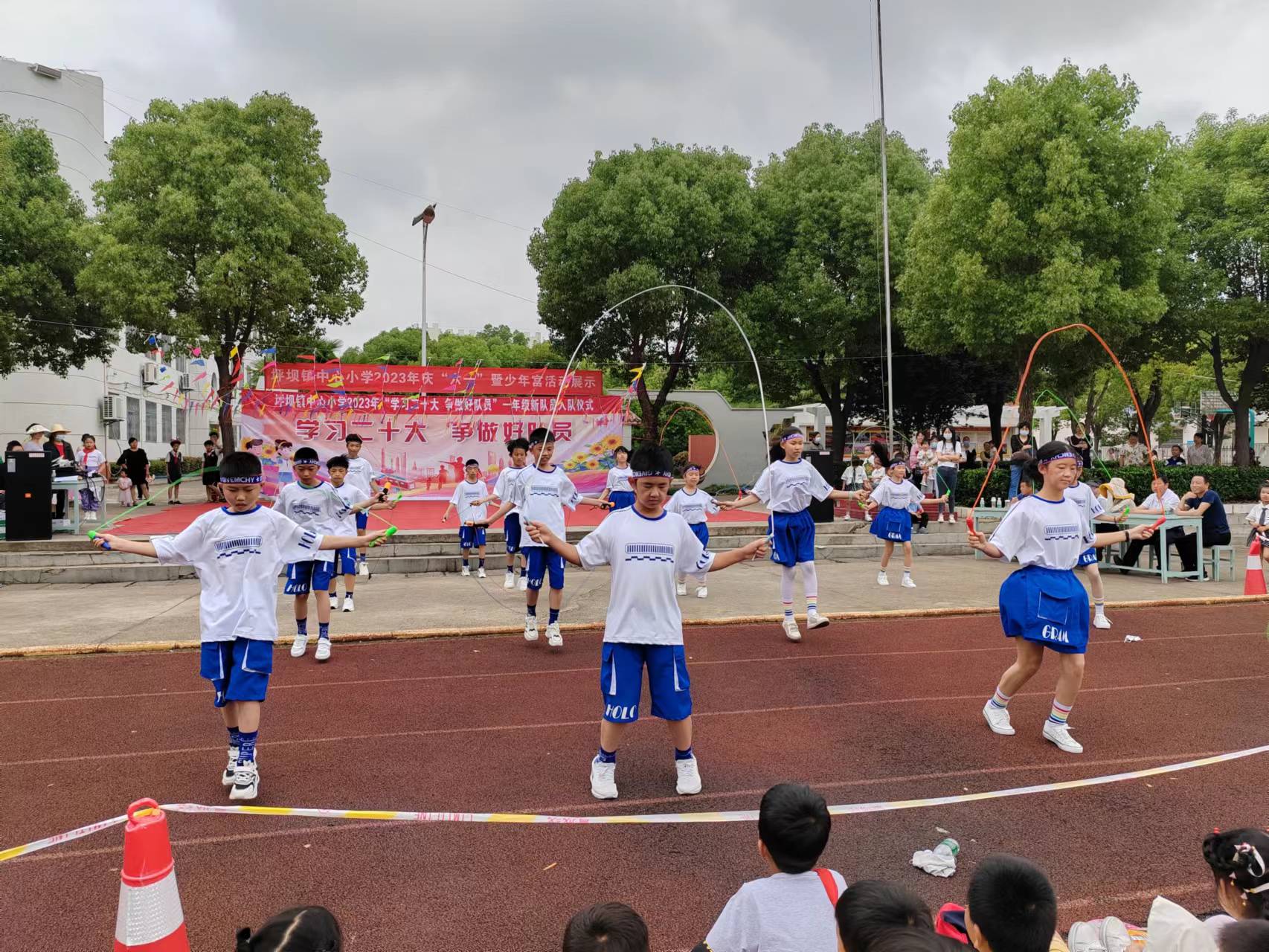 坪梅小学六一美食节,坪坝营镇小学六一儿童节