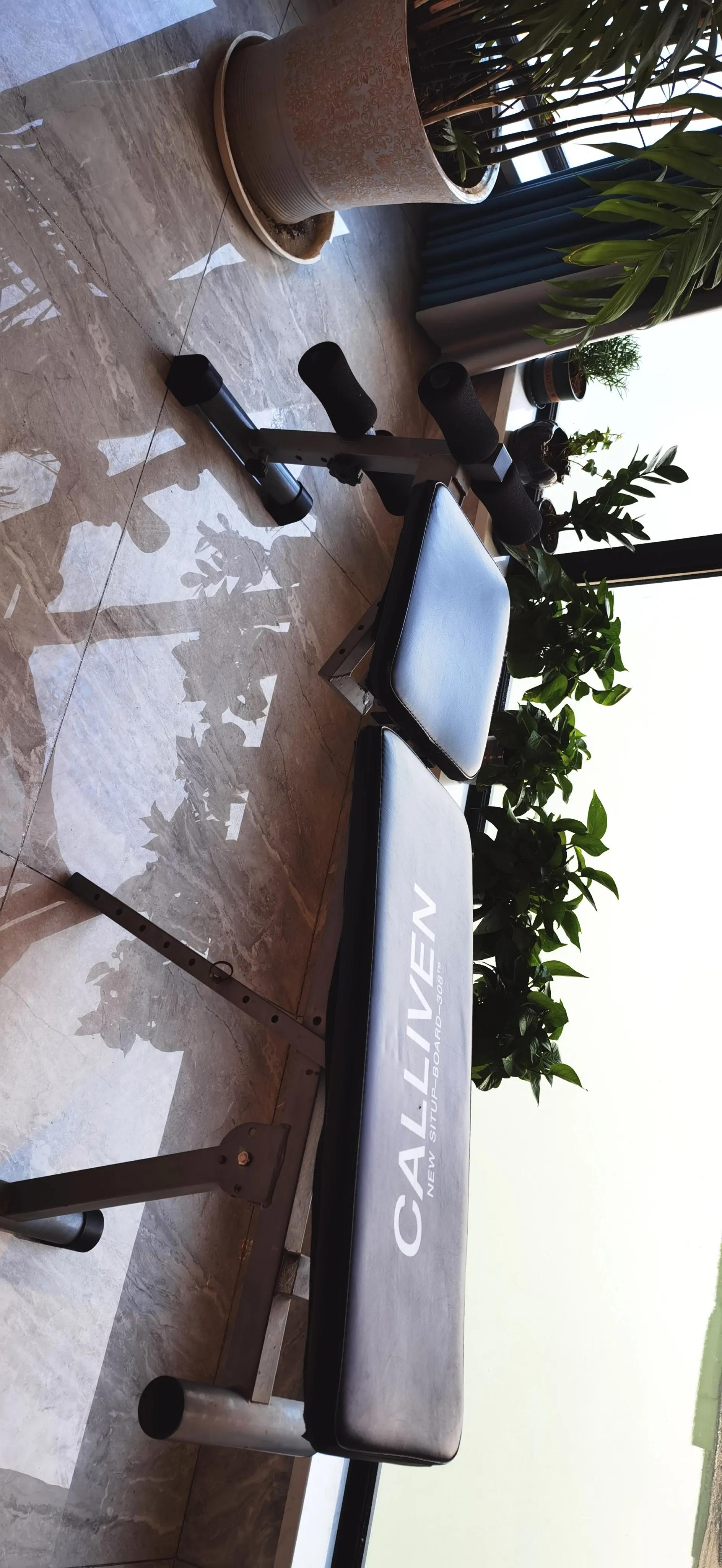 客厅岩板装饰墙,满墙电视柜和岩板背景墙哪个好