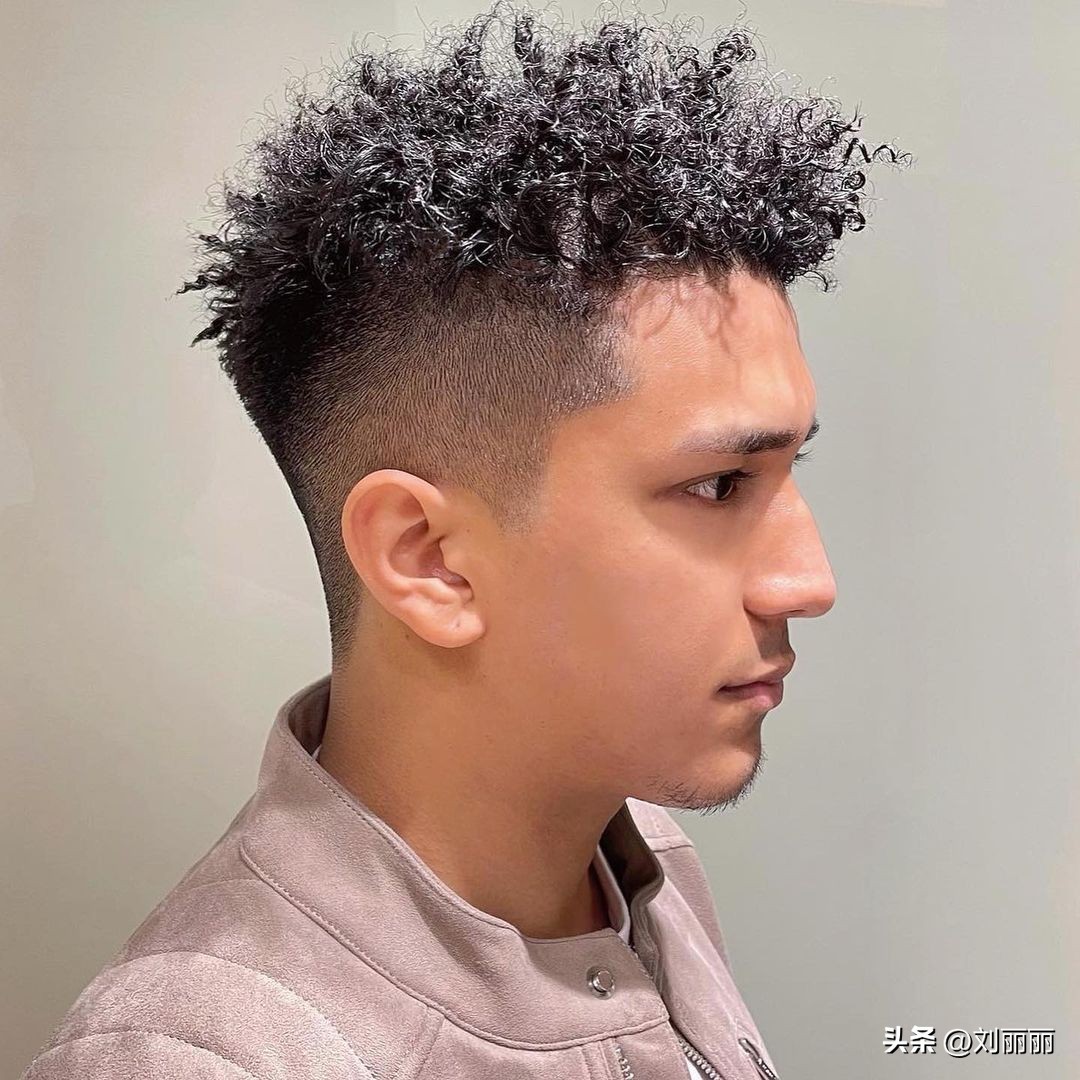 男士短发精神阳光发型,中年男士看起来精神的短发发型