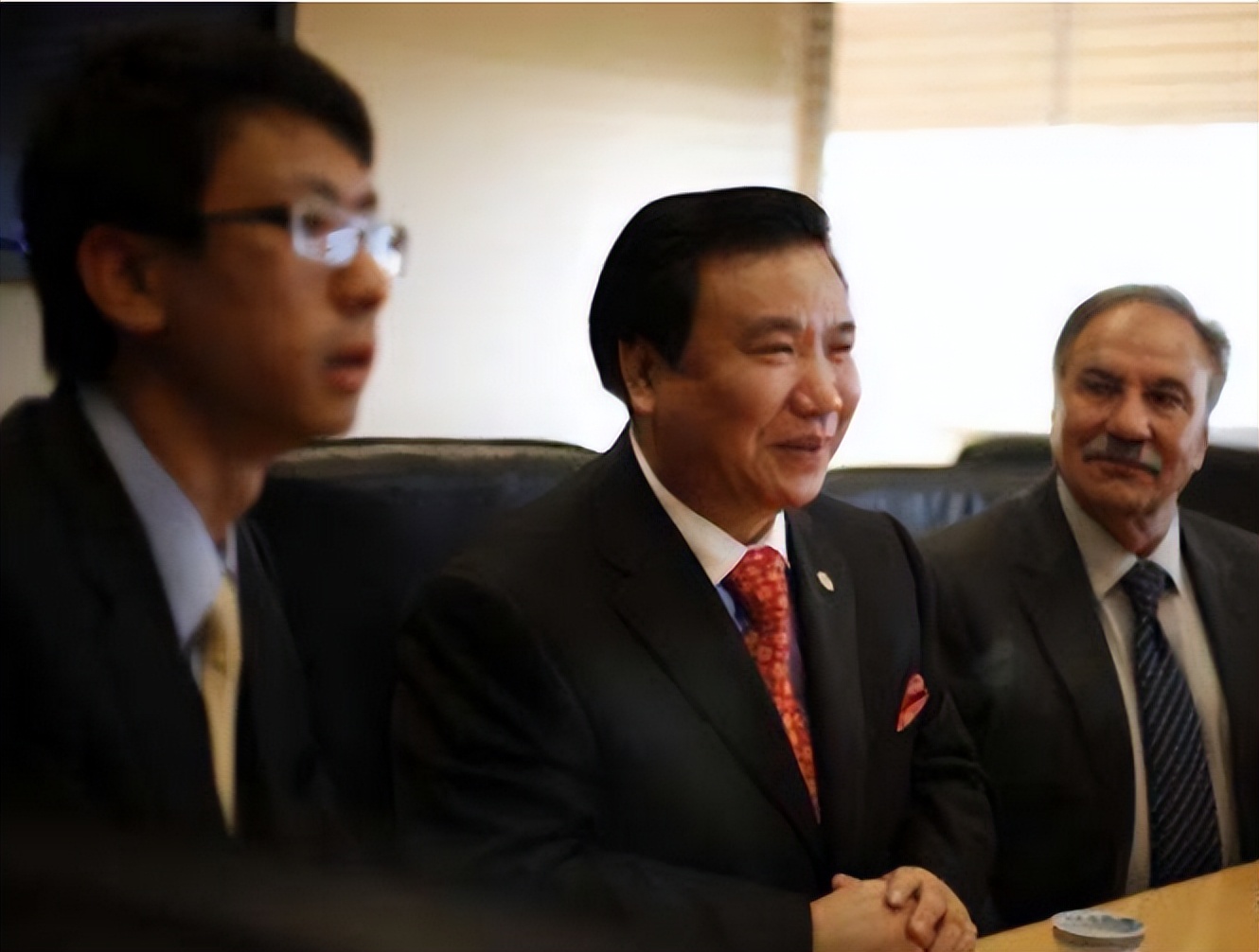 钟馨稼生产的电池品牌,电池大王钟馨稼回来了