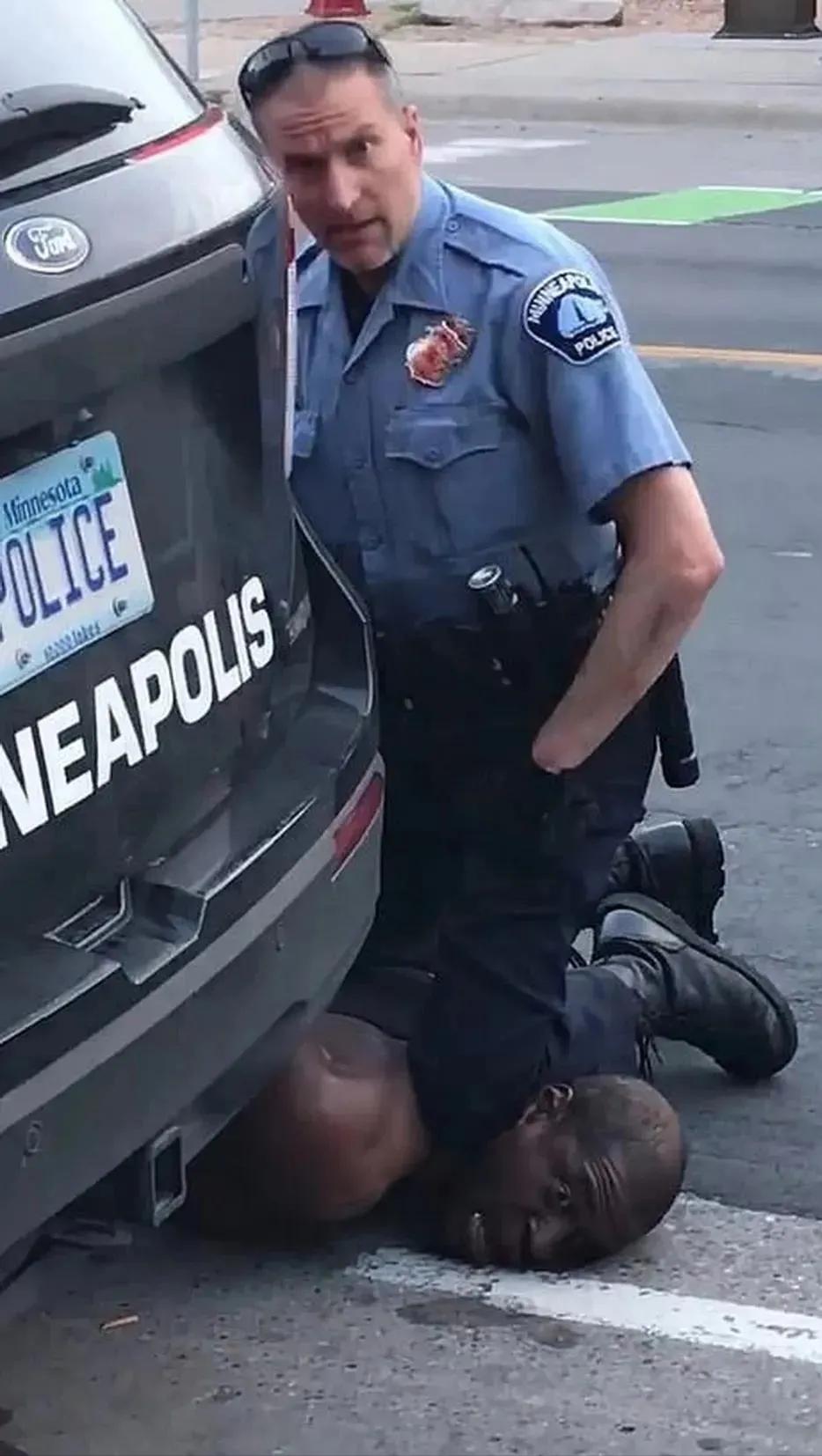 黑人到底怎么了？都是美国公民，美国为何如此痛恨黑人？