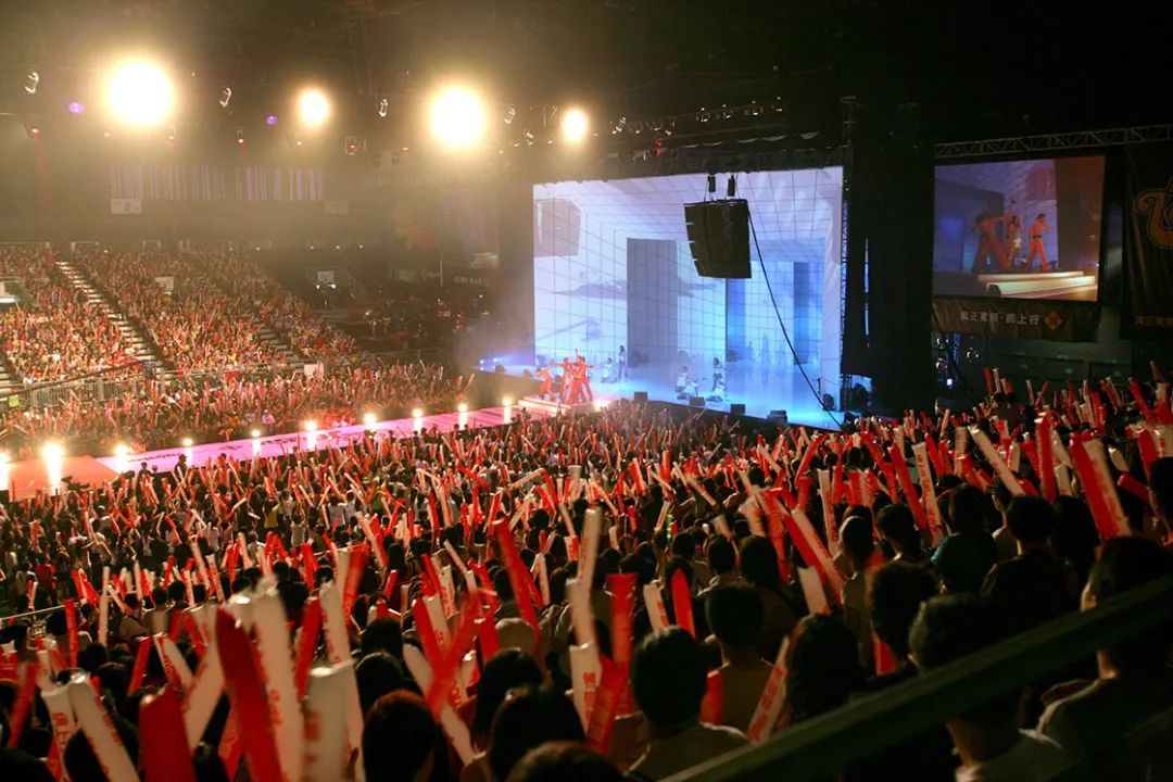 香港最有名的演唱会场地是哪里,香港最为轰动的电视演唱会