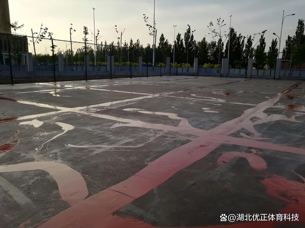 南昌硅pu塑胶篮球场多少钱,正规硅pu篮球场施工全过程