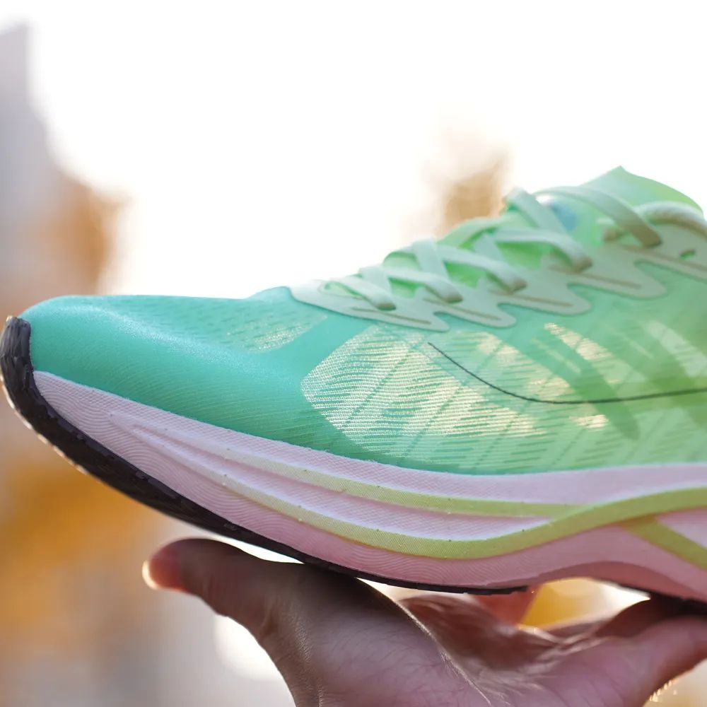 马孔多倚天箭跑鞋2.0,马孔多倚天箭值得入手吗