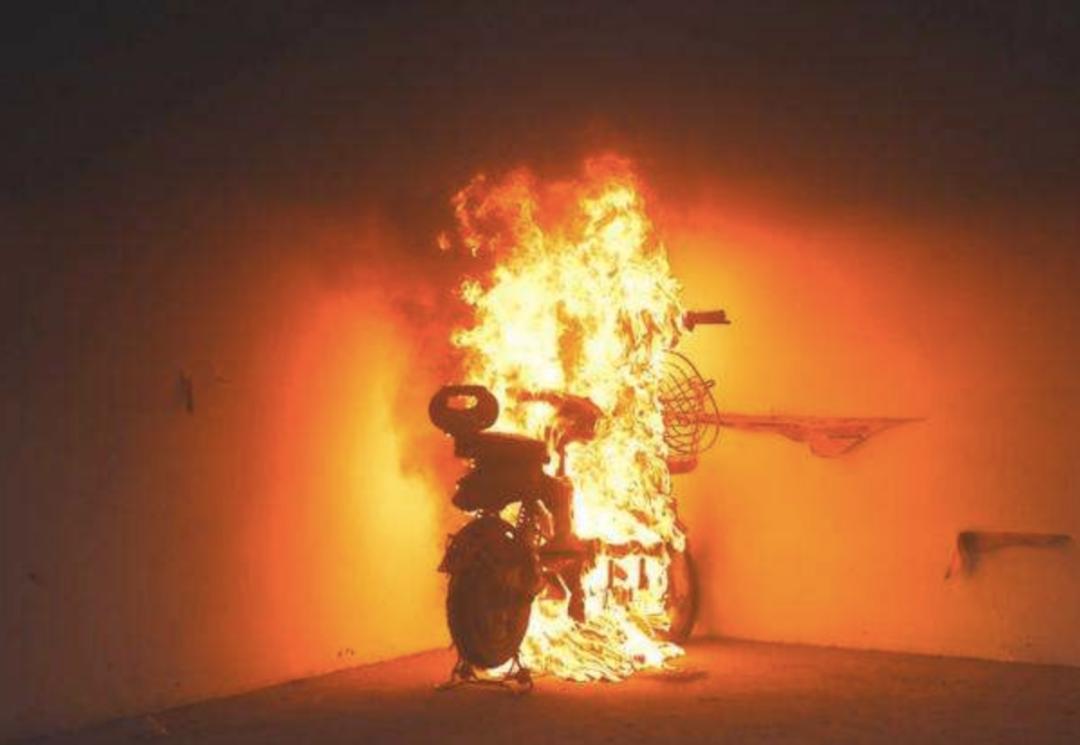 如果掉入钢水会怎么样,人落入钢水里会怎么样