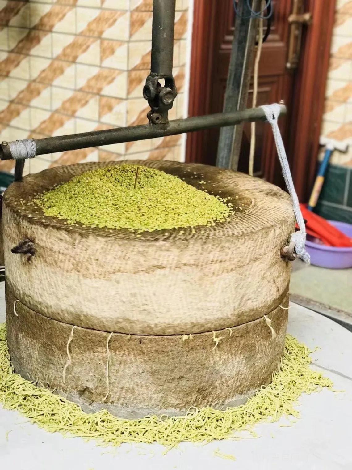 河南青麦碾转怎么制作的,河南的碾转是什么做的