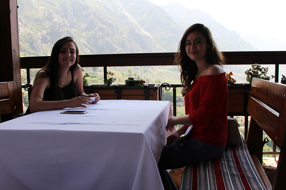 探秘阿尔巴尼亚,走进欧洲最穷国家阿尔巴尼亚