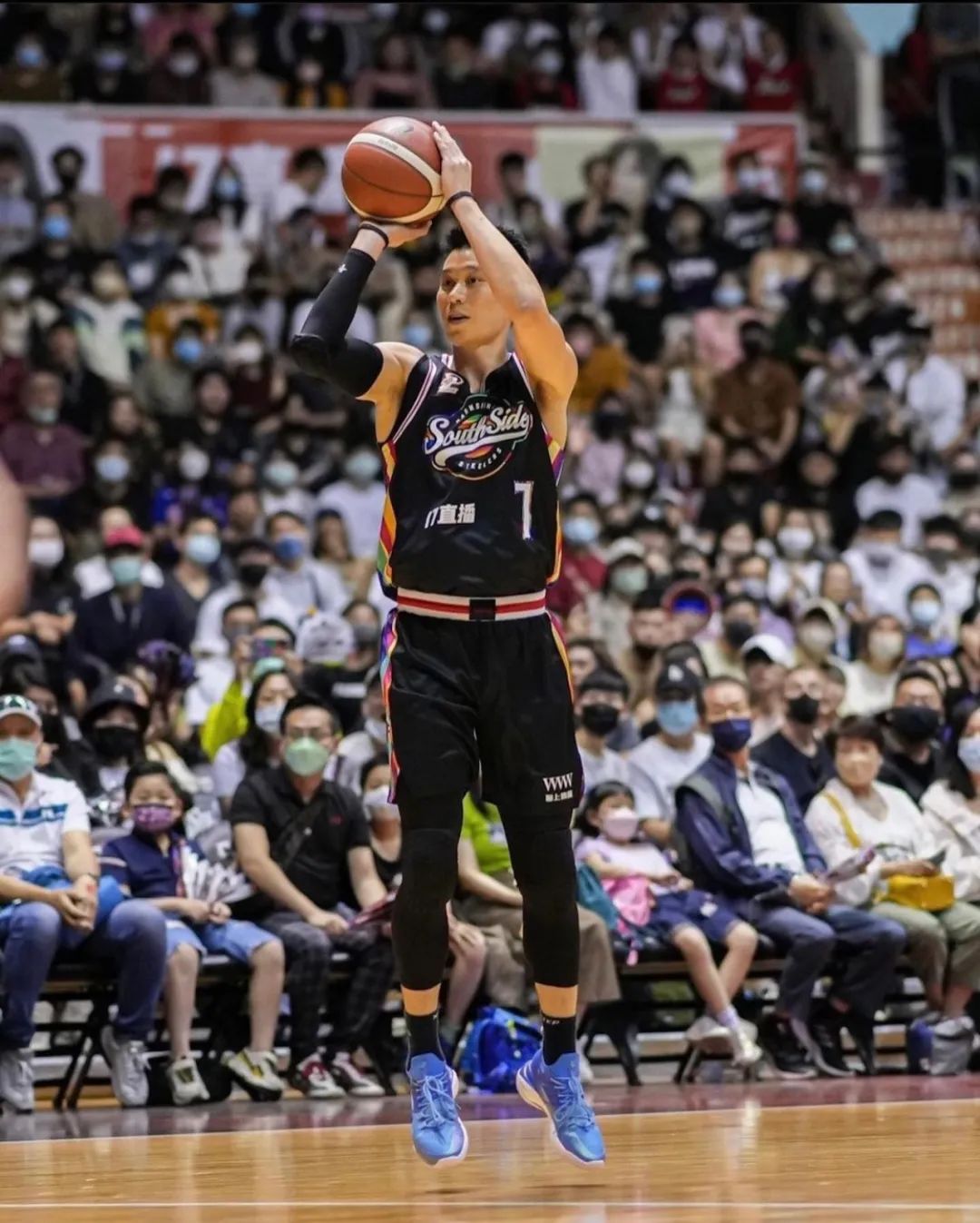 台湾拉拉队干扰林书豪罚球了吗,干扰罚球啦啦队