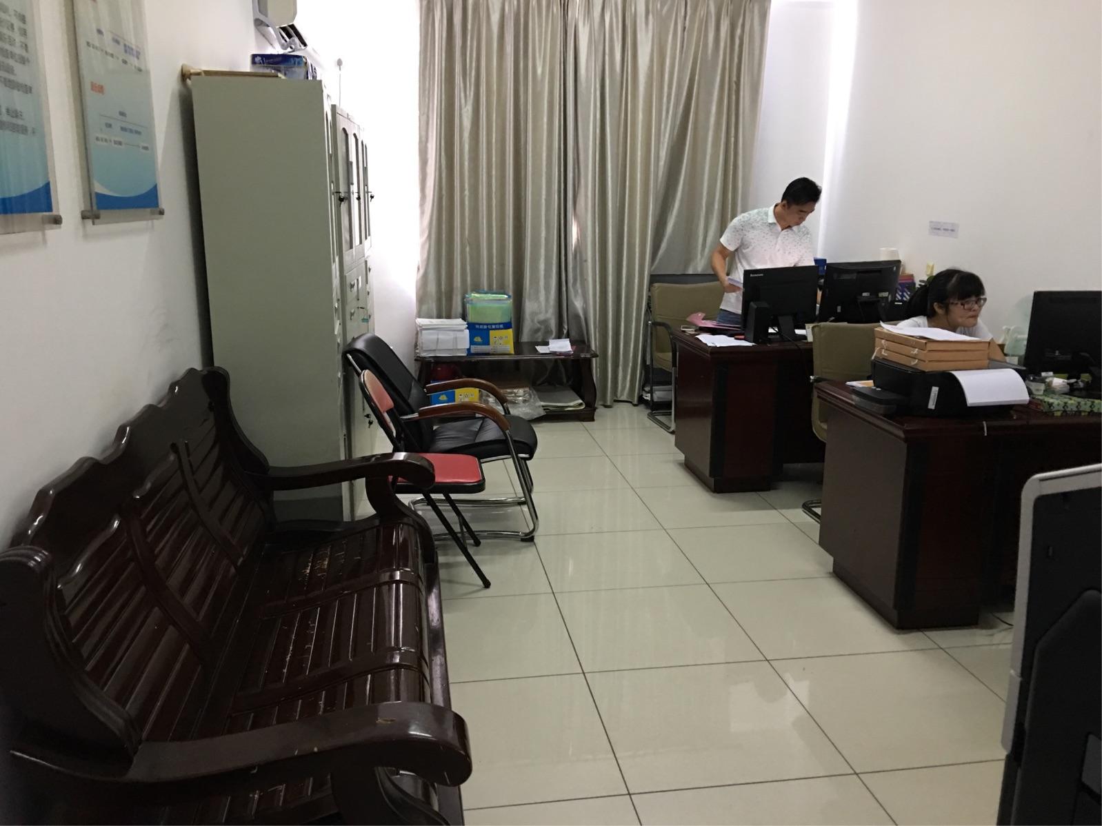 没学历北漂成功的例子,家境贫寒的少年创业