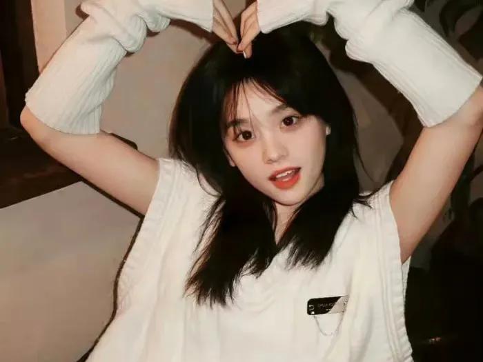 世子不愿娶妻纳了一个婢女,世子不想娶我知乎后续