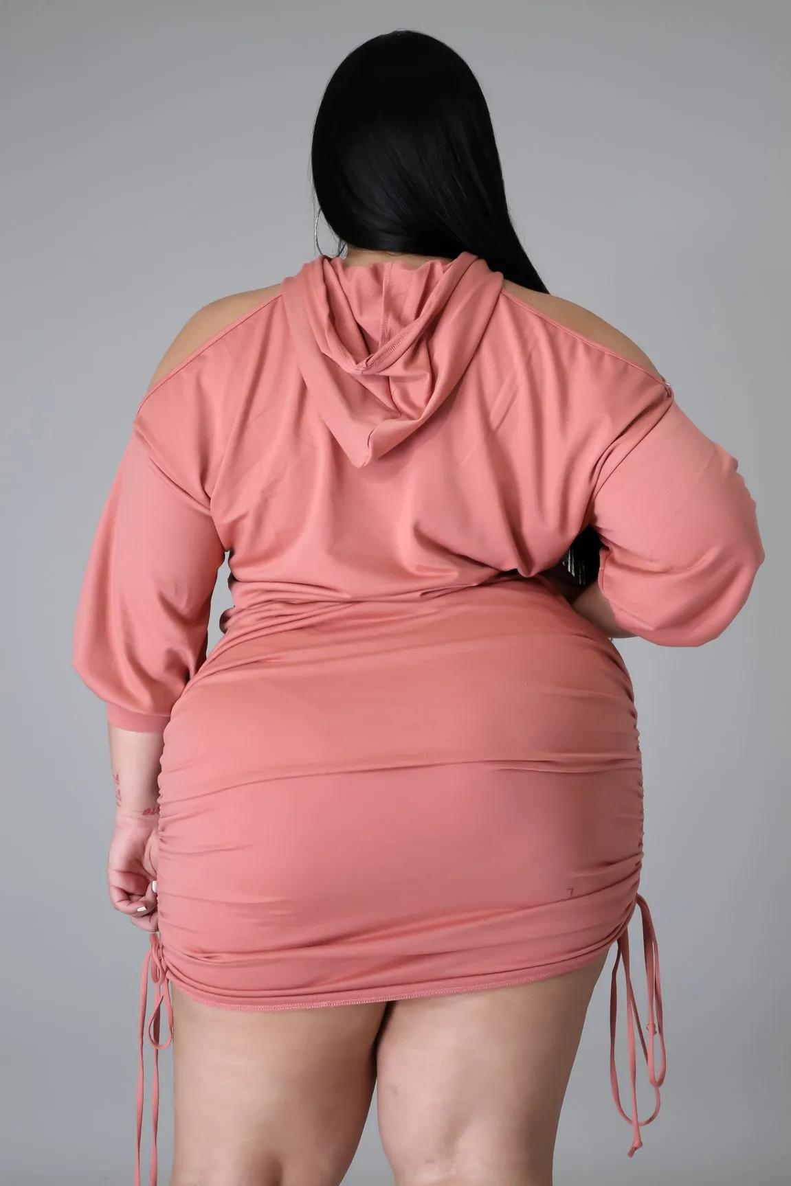 “彩礼6万6，五金1.6万，酒席6万，66是大顺”“我家不养猪。”