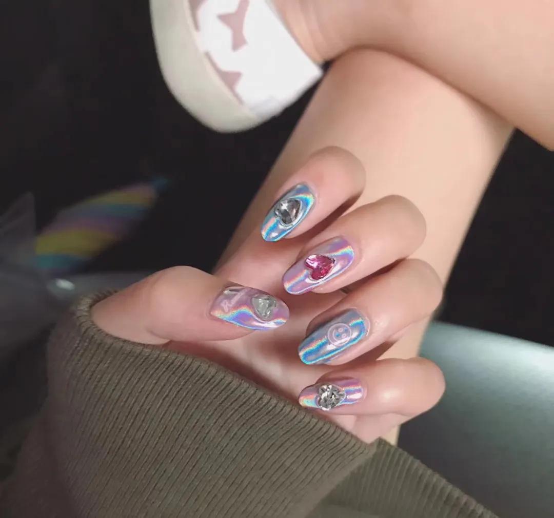 你一定要试试这3种美甲,盘点十款最受欢迎的美甲