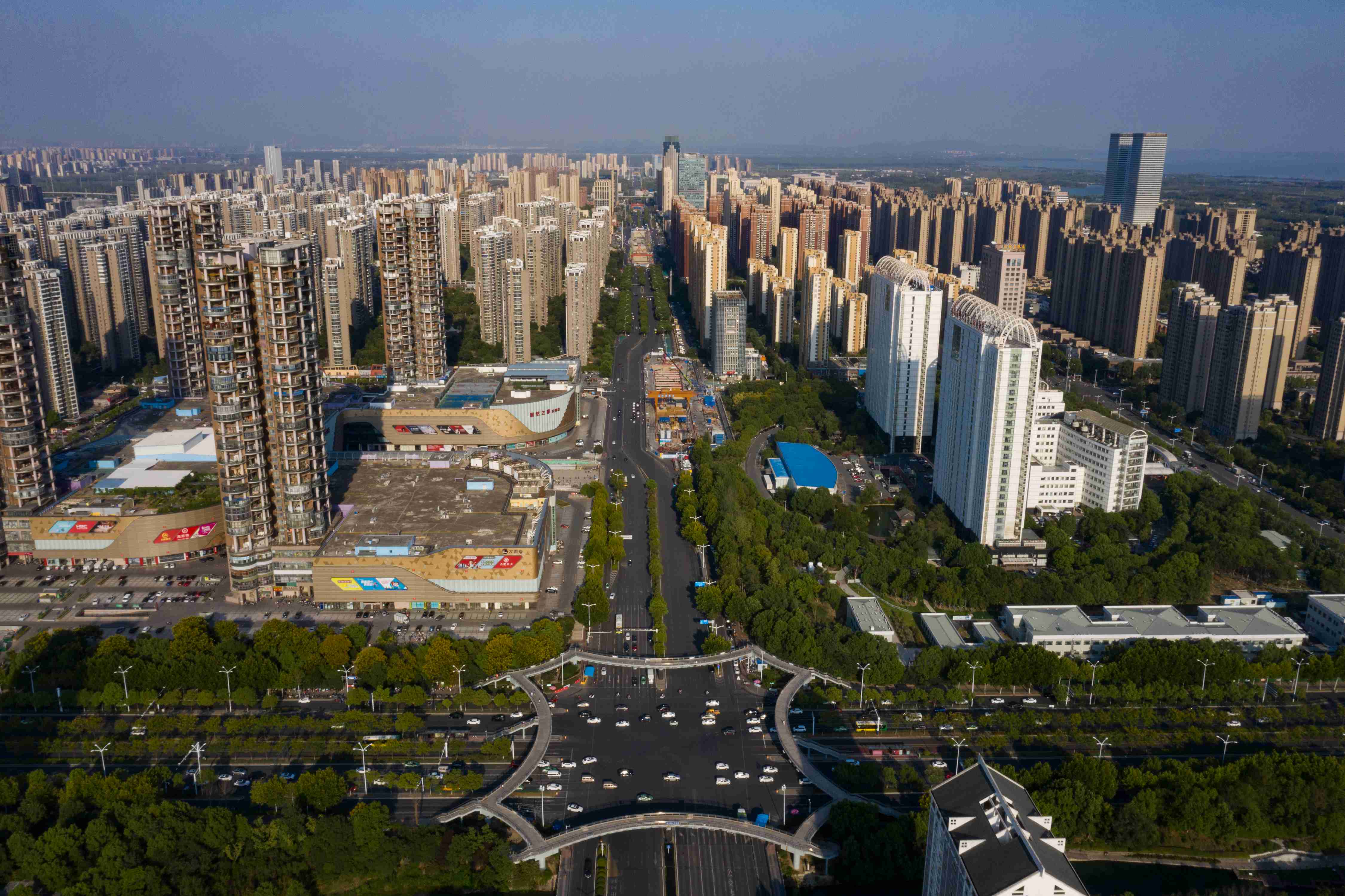 当年合肥说建滨湖区，很多人都看不上，如今做梦都向往