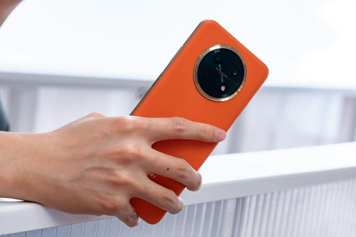 不怕共享充电宝背刺了~华为畅享60X大电池+高速反充，旦用难回！