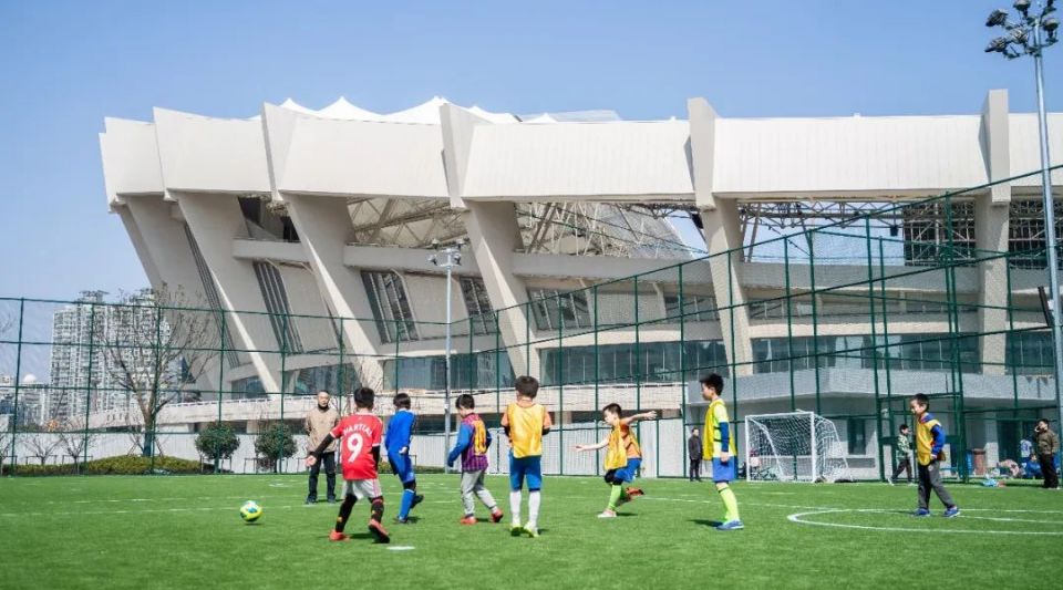 @运动迷们~徐家汇体育公园室外足球场6月3日起恢复对外开放