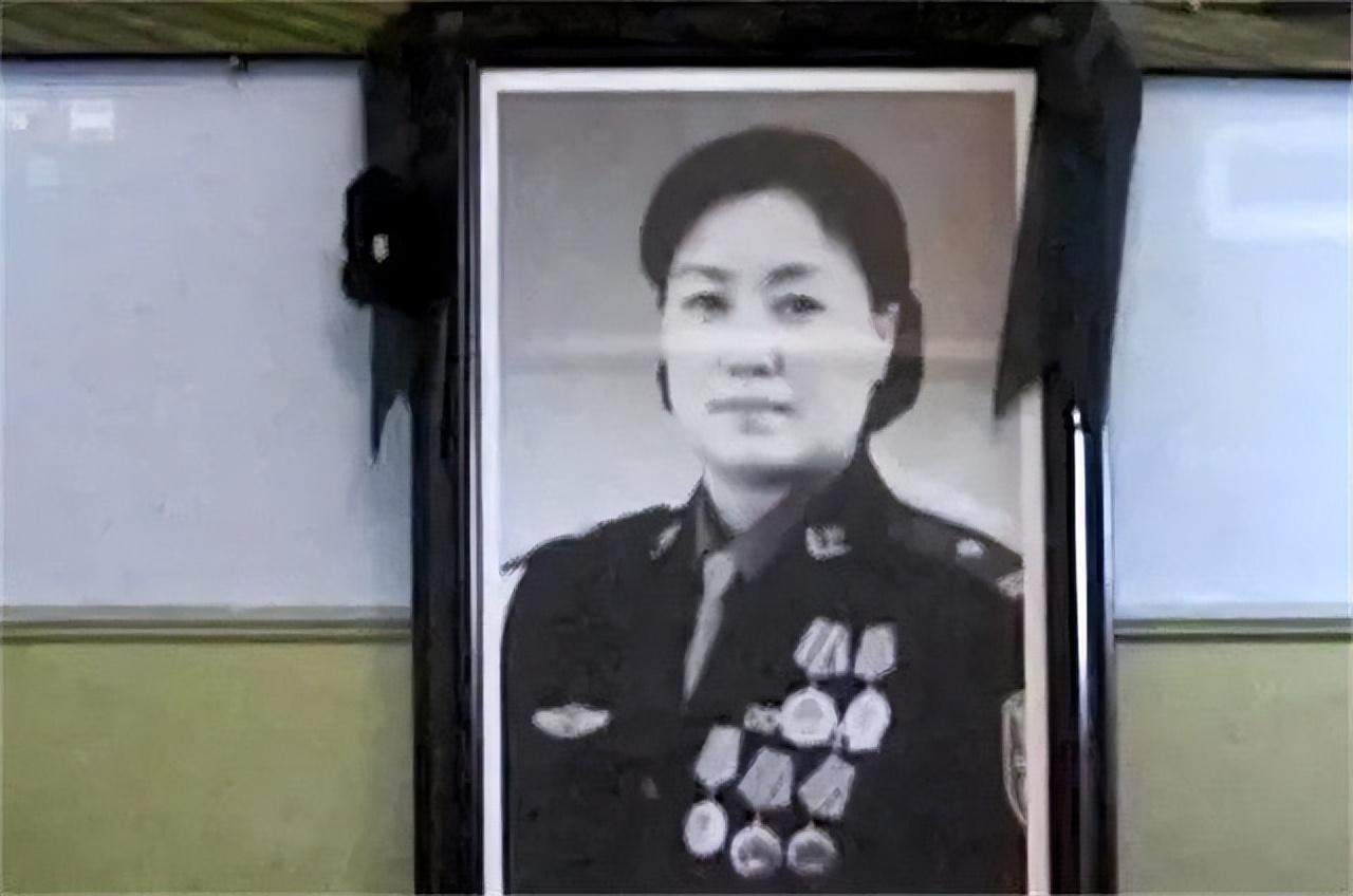 黑老大嚣张挑衅检疫处长事件,河南嚣张杀人犯顶撞审判长