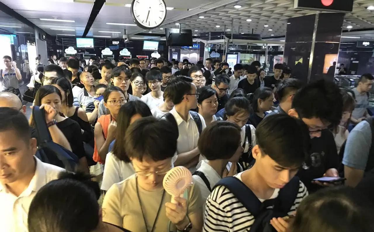 女子花2600租房,女子花1900住深圳