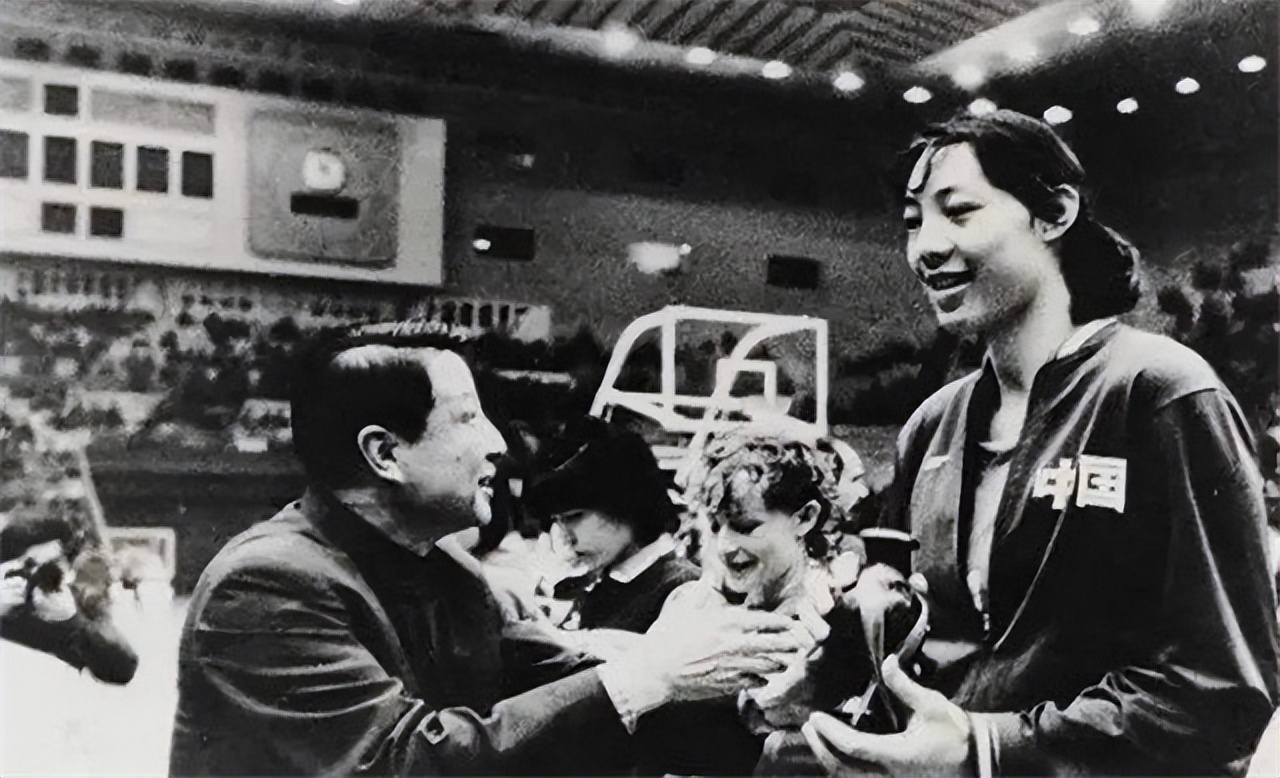 女篮队员陈月芳生平,中国女篮前中锋陈月芳身高