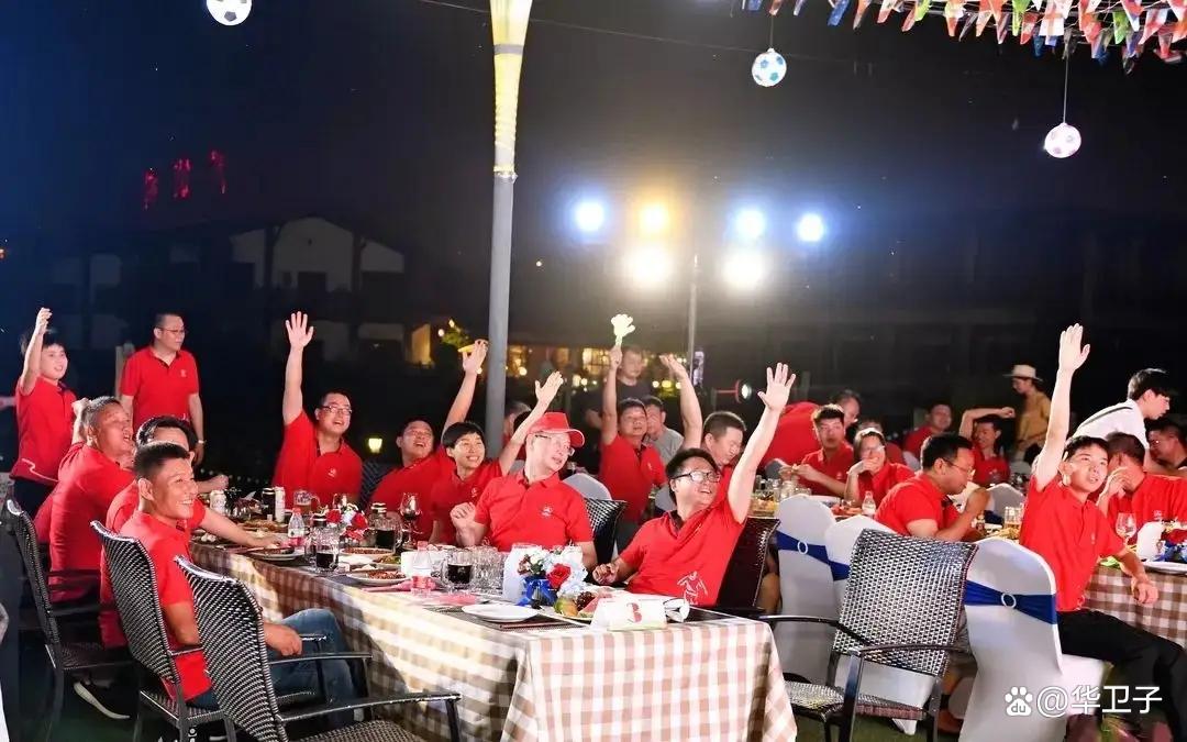 盘点男生对足球的痴迷,喜欢足球的男人性格特点