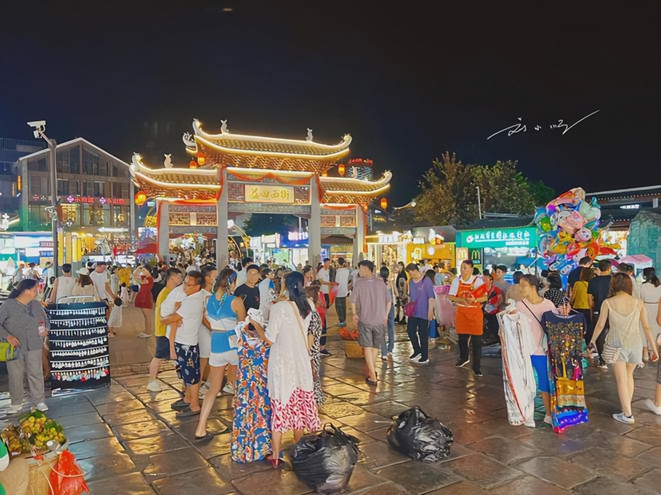 桂林阳朔洋人街,广西桂林阳朔西街中国第一洋人街