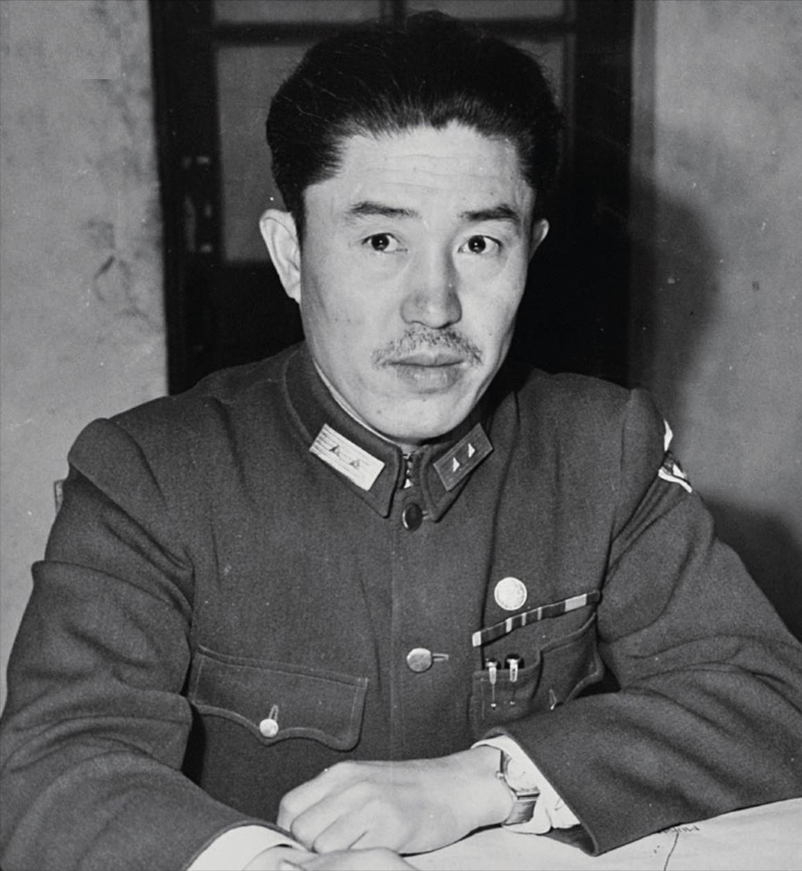 1950年，起义将领郑洞国想回家种地，周总理阻止：这是浪费人才