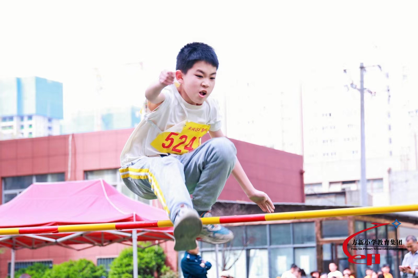 最炫开幕式!这届小学生太会玩了,把开幕式变成了大型秀场