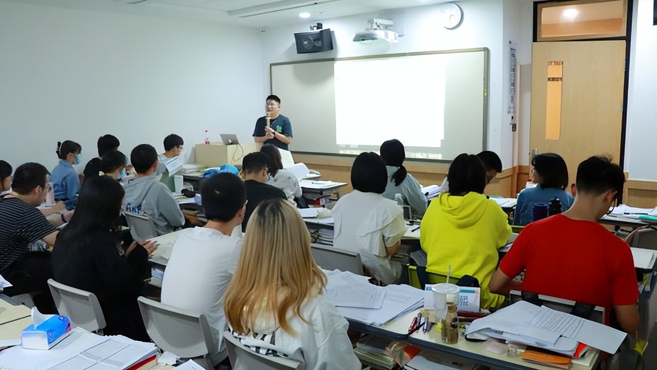 重庆新东方高考复读班,重庆新东方全日制复读学校