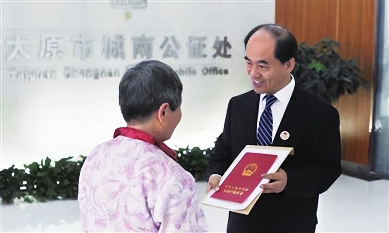 法律顾问进村居法律服务暖人心,公证处上门服务解民忧