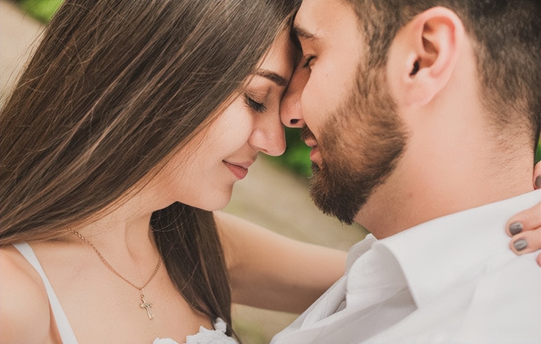 遗传额头两边头发稀少怎么办,前额头发稀少是什么遗传