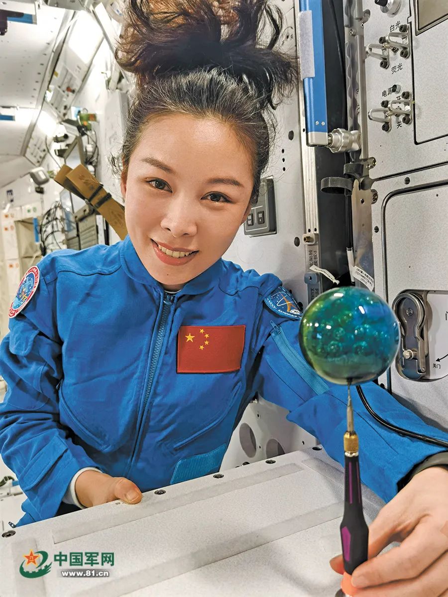 大学里考军校的有哪些,考军校的同学