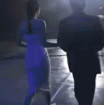 张嘉倪“假屁股”揭露了女星的伪精致，从头假到脚，还有啥是真的