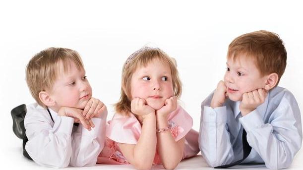 当孩子遇到朋友不跟他玩怎么办,怎样引导孩子不跟别人玩