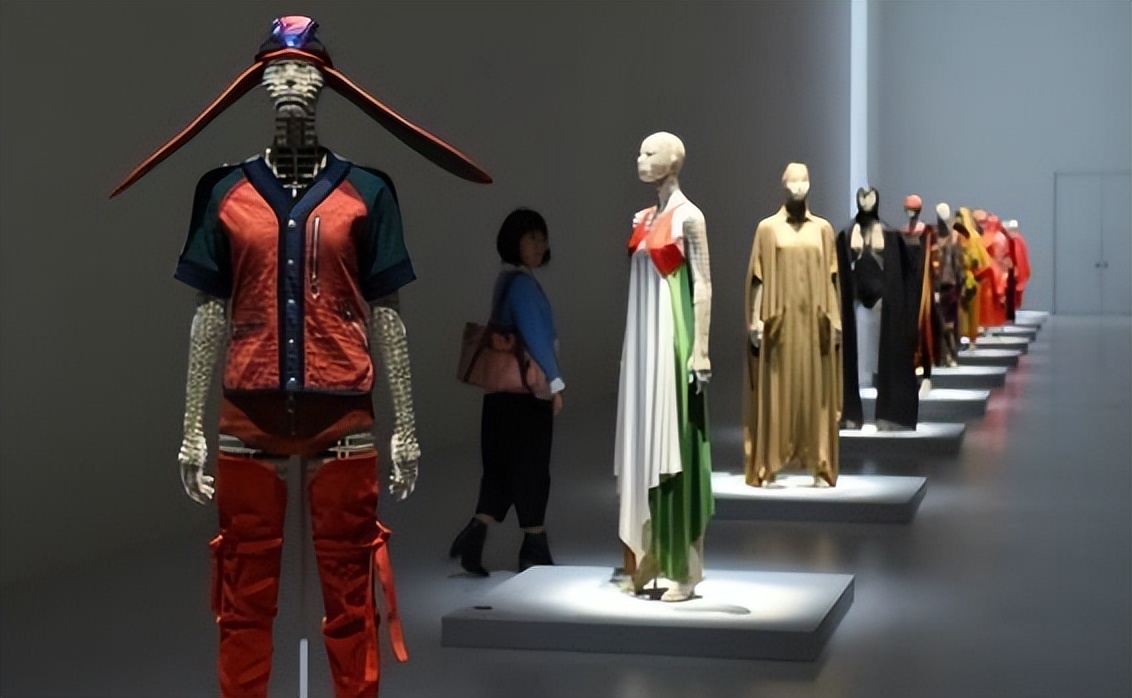 【三宅一生】把皱褶变成经典