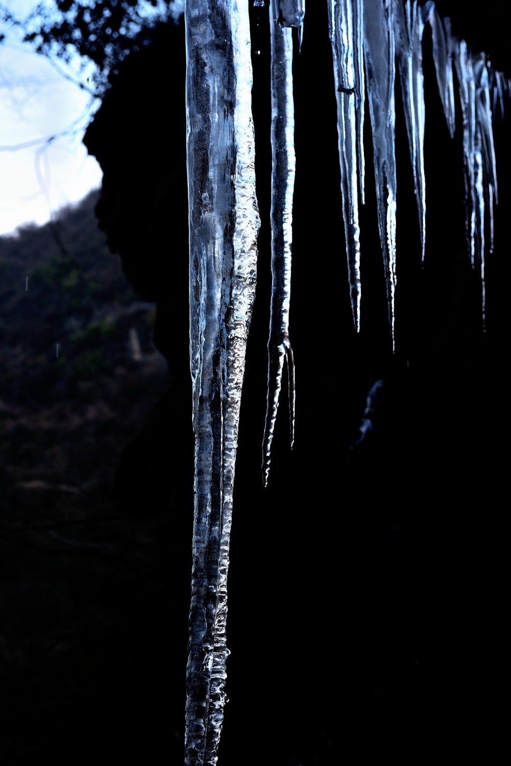 【乡景】湖北郧西神母殿：冰挂千仞洞穿两乡