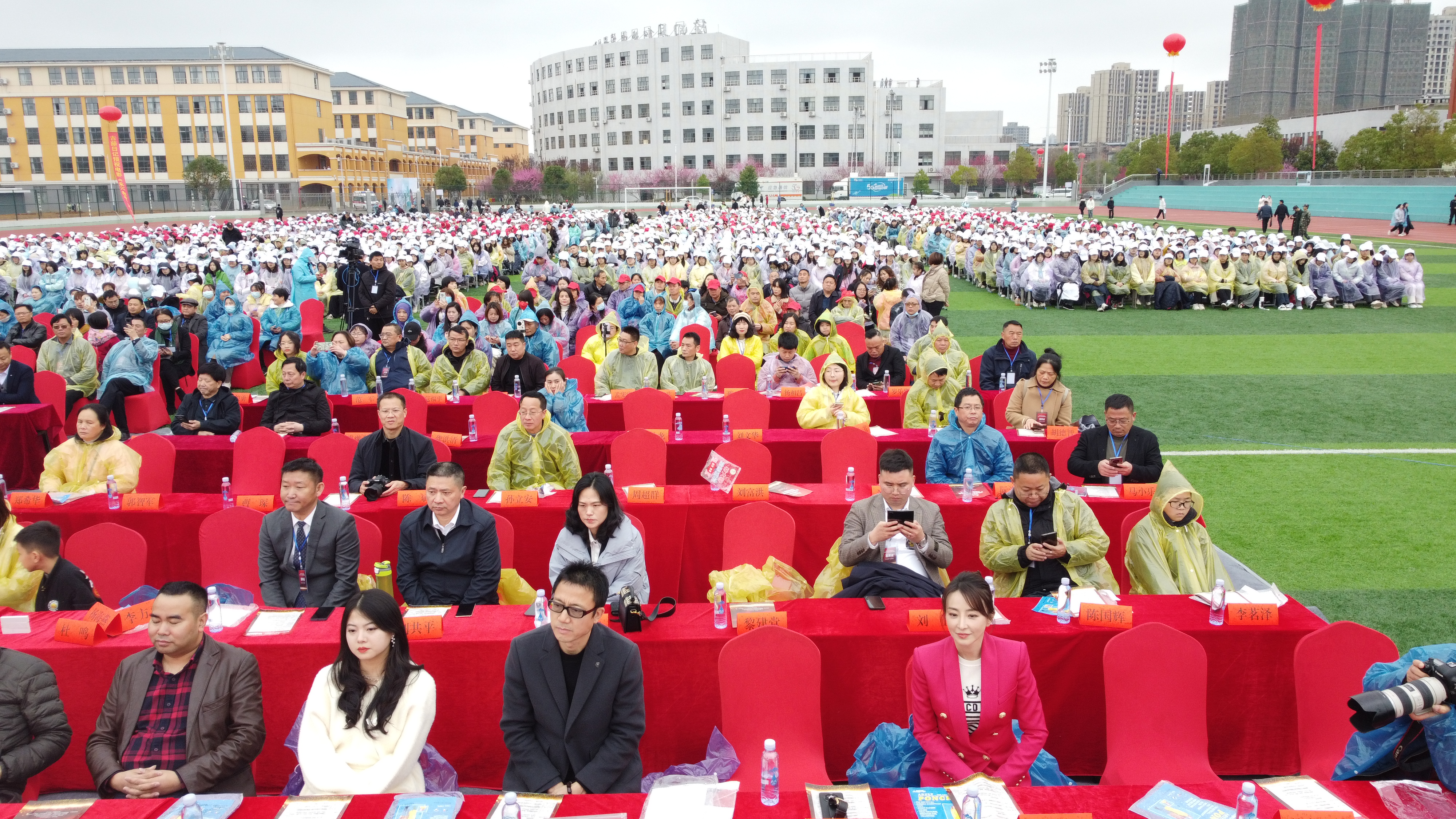 永不独行足球电影哪里拍的,永不独行隆回首映