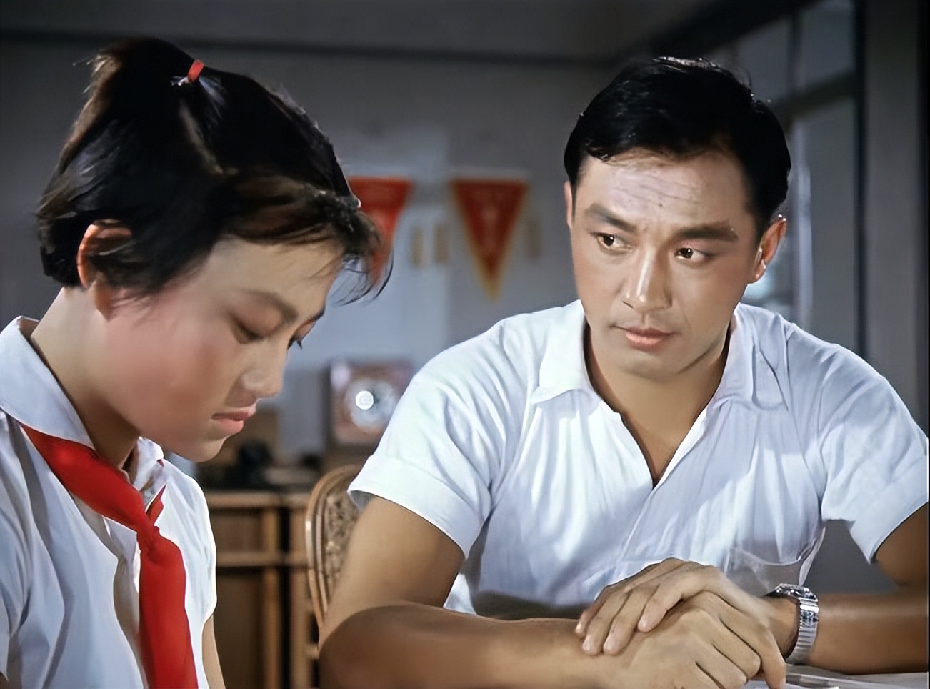 58年前的五好电影画面美歌好听女主角青春靓丽男主角人帅嗓音性感