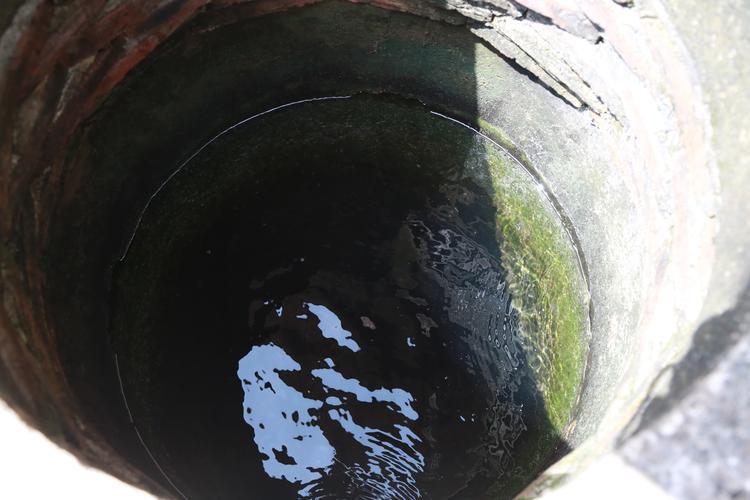 井水里有水垢去除最好方法,井水水垢多还是自来水水垢多