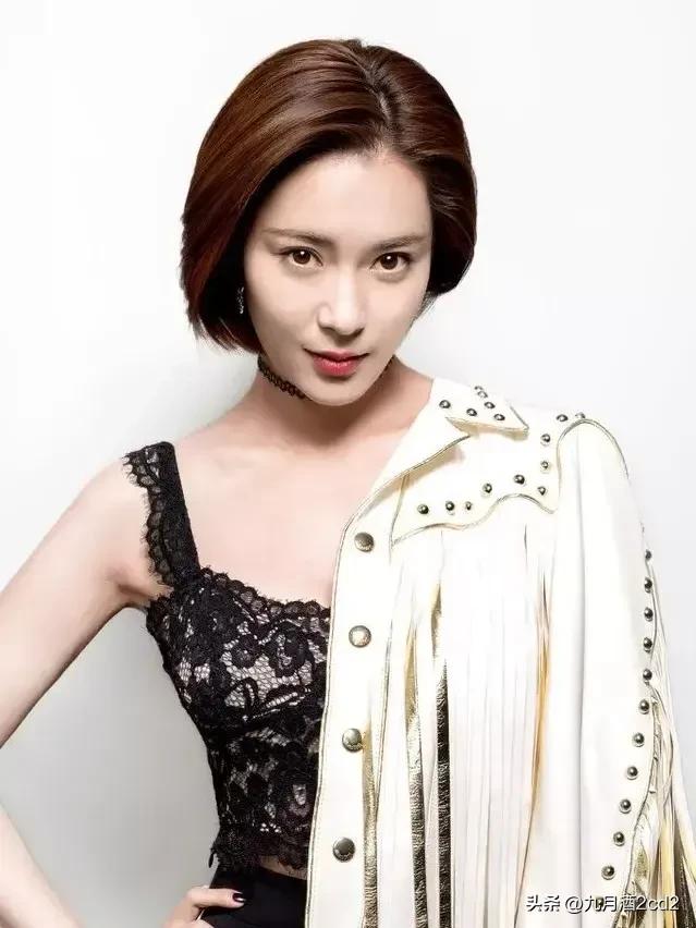 性感火辣、妩媚多姿又充满御姐风范的完美女神,是喜欢的类型吗?