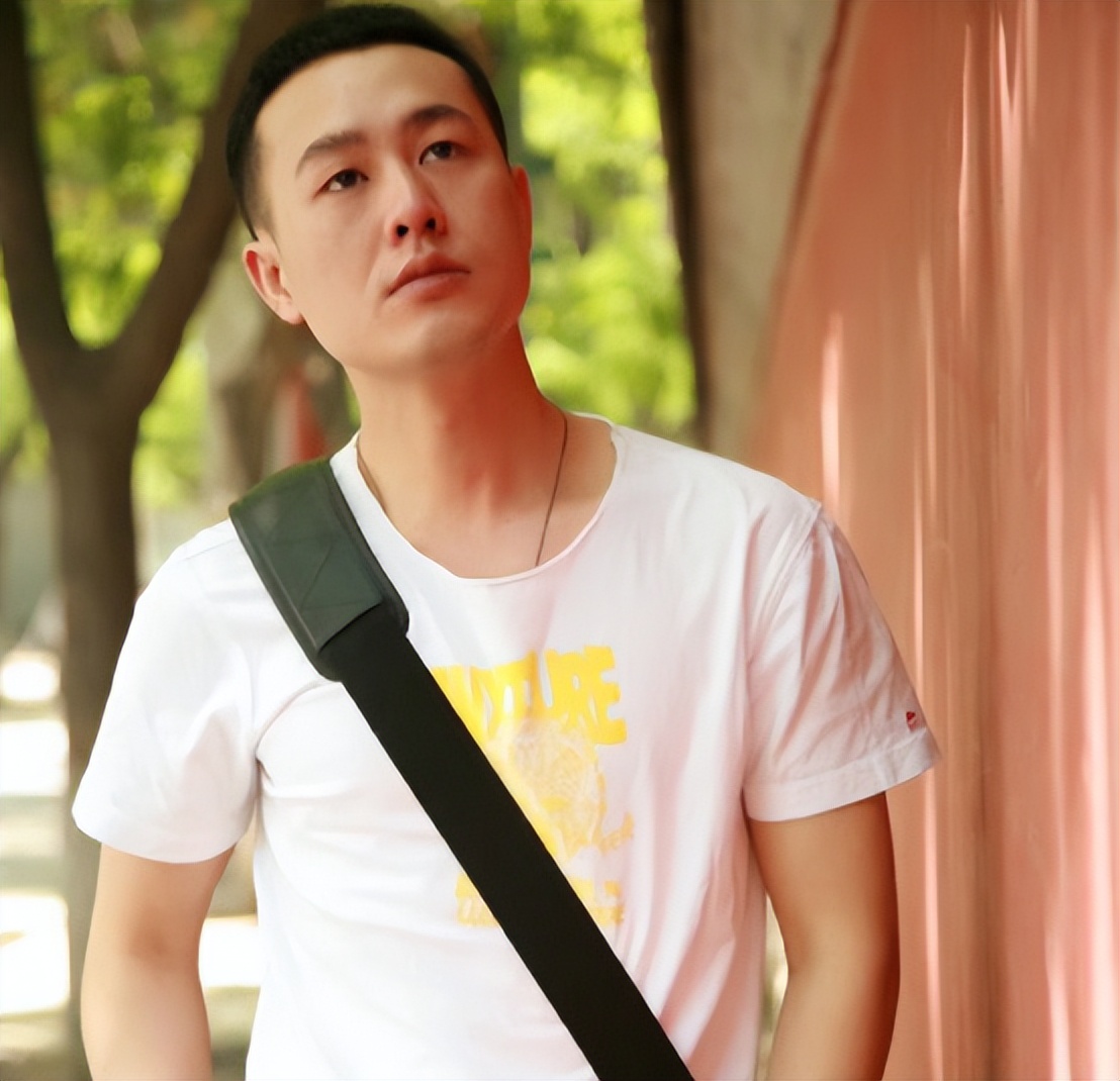 张颂文没红之前有多惨,张颂文在圈内没红之前有名吗