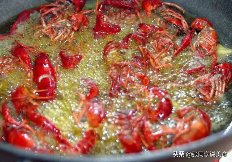 小龙虾怎么烧出又辣又麻那么入味,小龙虾怎么做颜色红亮