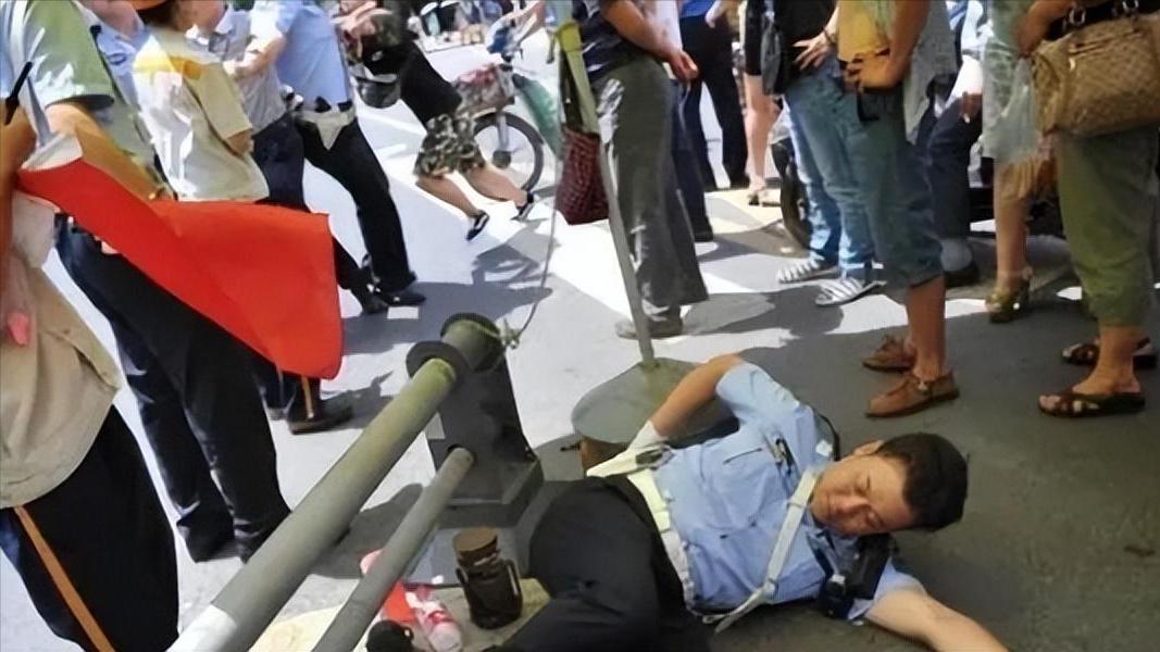 2011打死民警事件,交警执法被打死当事人处理结果