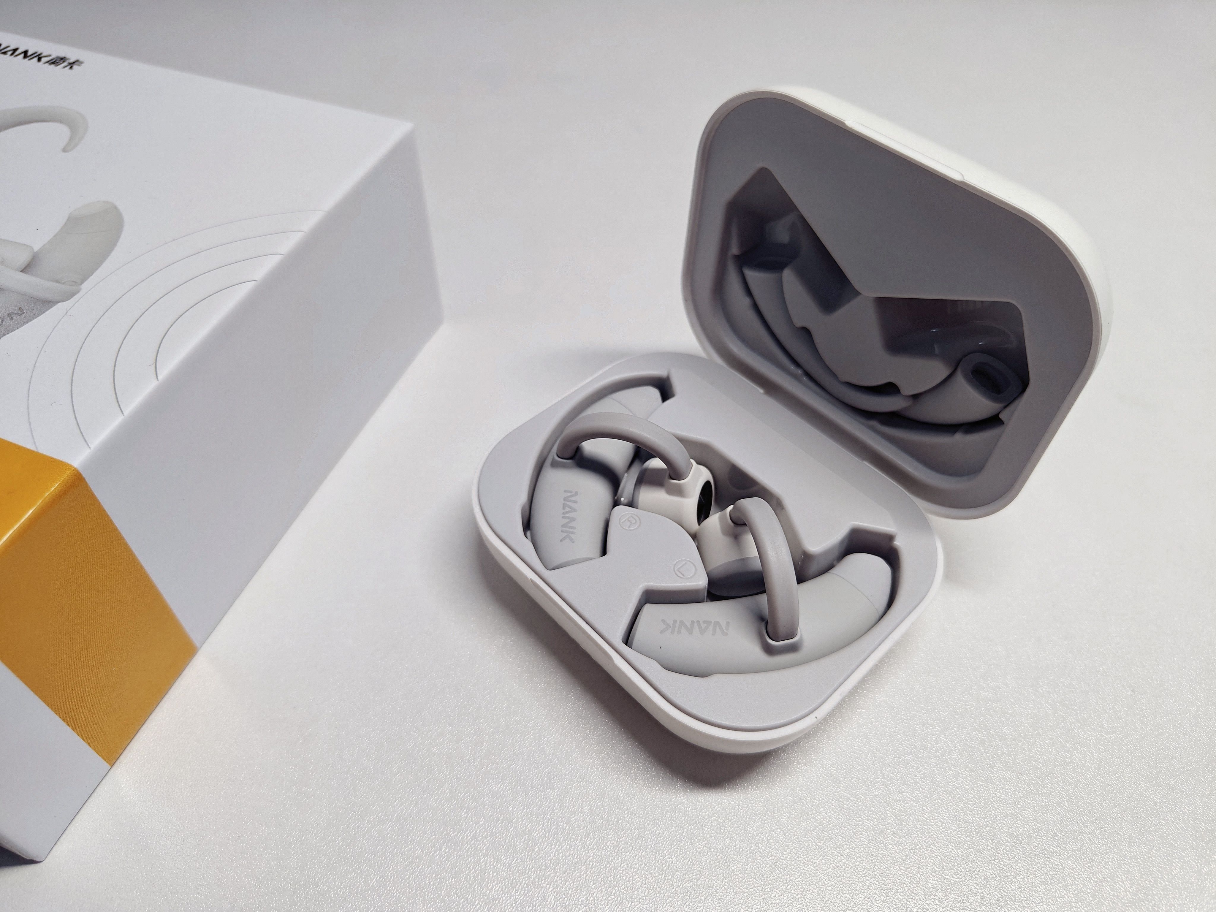 新蓝牙耳机骨传导,南卡oemix是骨传导耳机吗