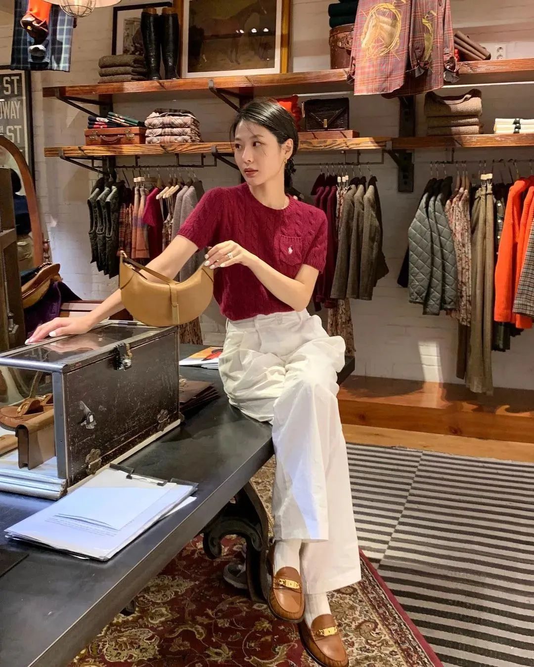 最近又有新的core系风格出现，那就是Courtcore球场穿搭！