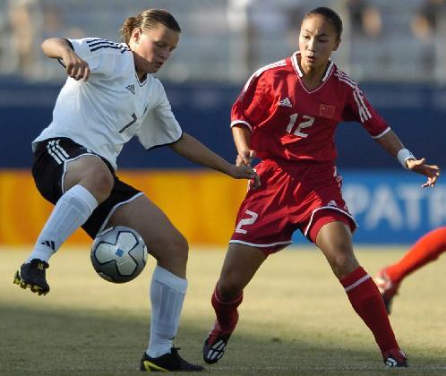 女足落没的分水岭事件,一场痛彻心扉的失利,谁击垮了铿锵玫瑰?