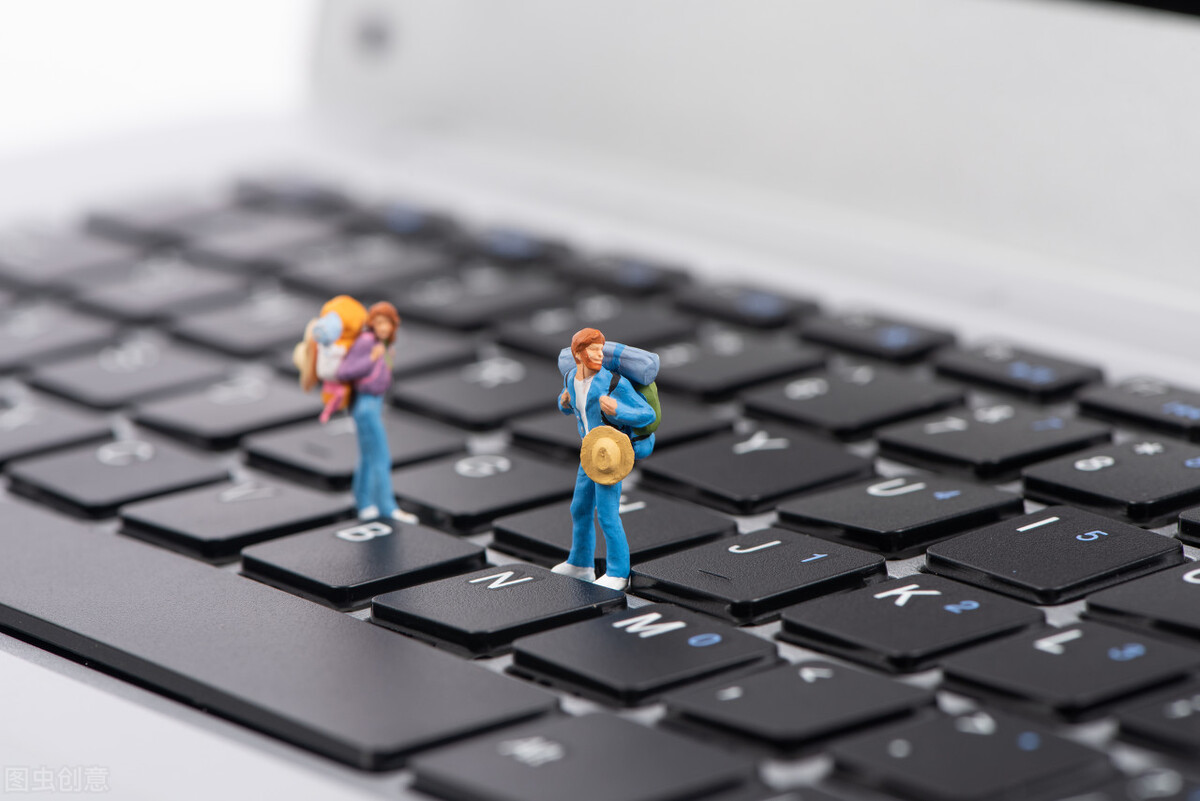 被最信任的人捅一刀安慰,被最信任的人捅一刀的句子