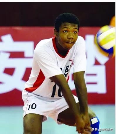 中国黑人混血国手：男排丁慧，男篮祝铭震